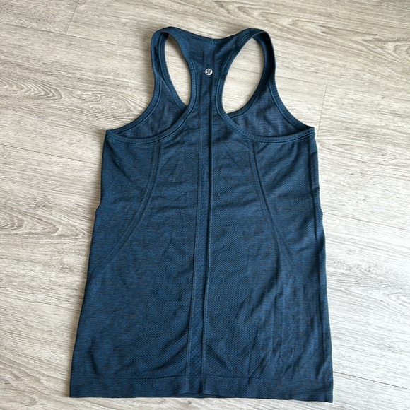 Lululemon swiftly tech tank (longer length) - Picture 3 of 4